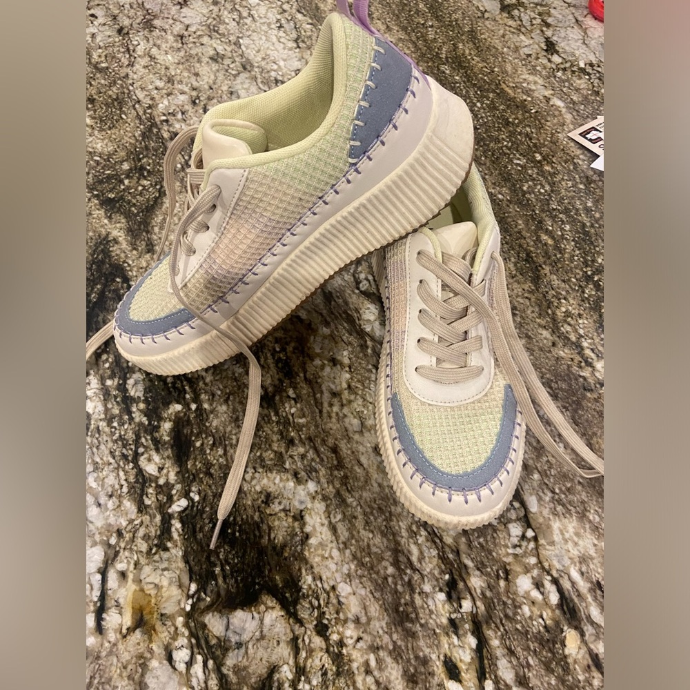 Woman’s Nicole Miller size 9.. Worn very little. Due to foot surgery-do not fit.